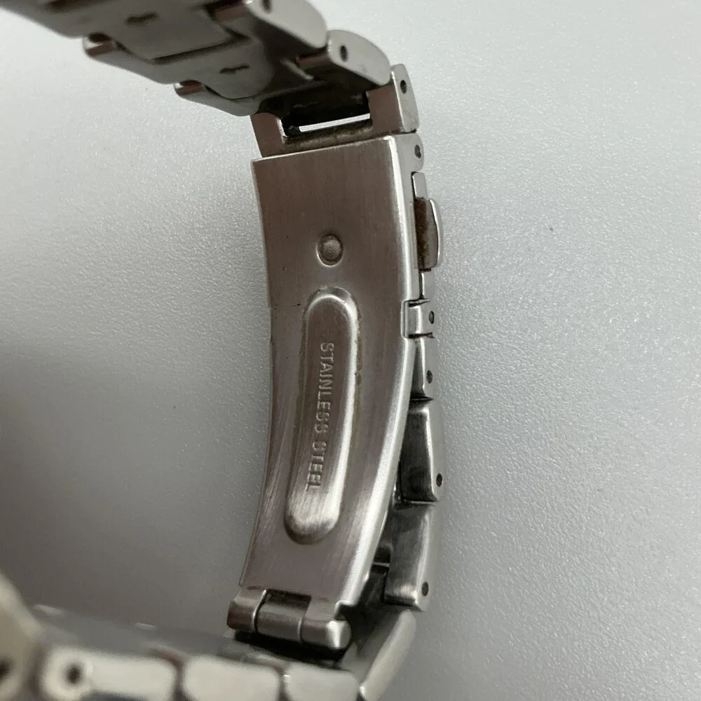 Kenneth Cole Reaction Womens Watch 21mm Silver Tone Bracelet New Battery 6